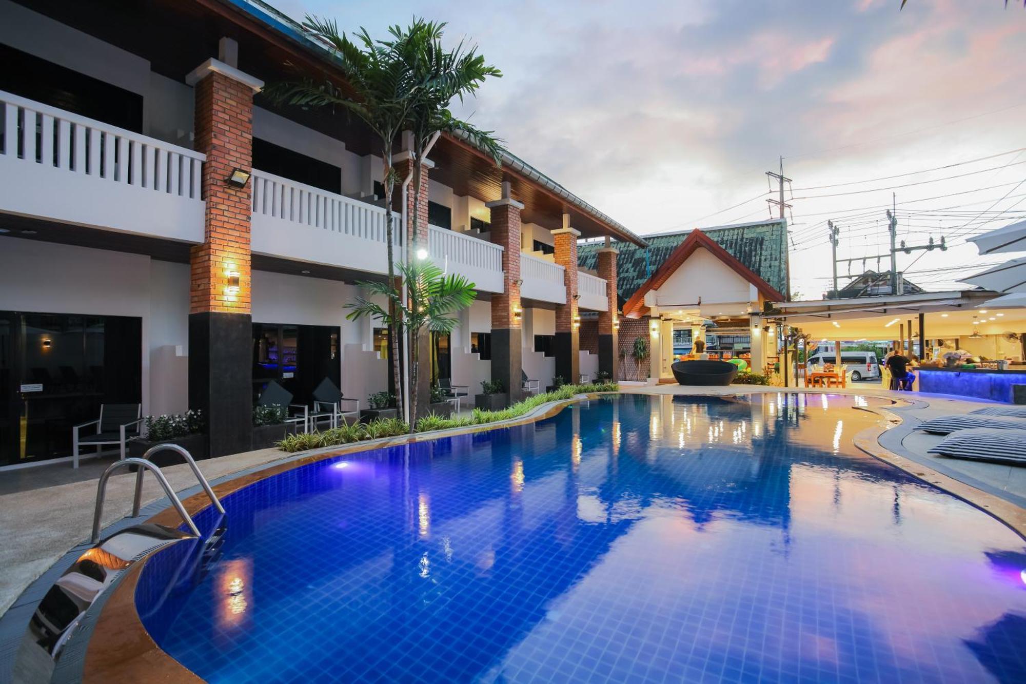 Etk Patong Resort 外观 照片