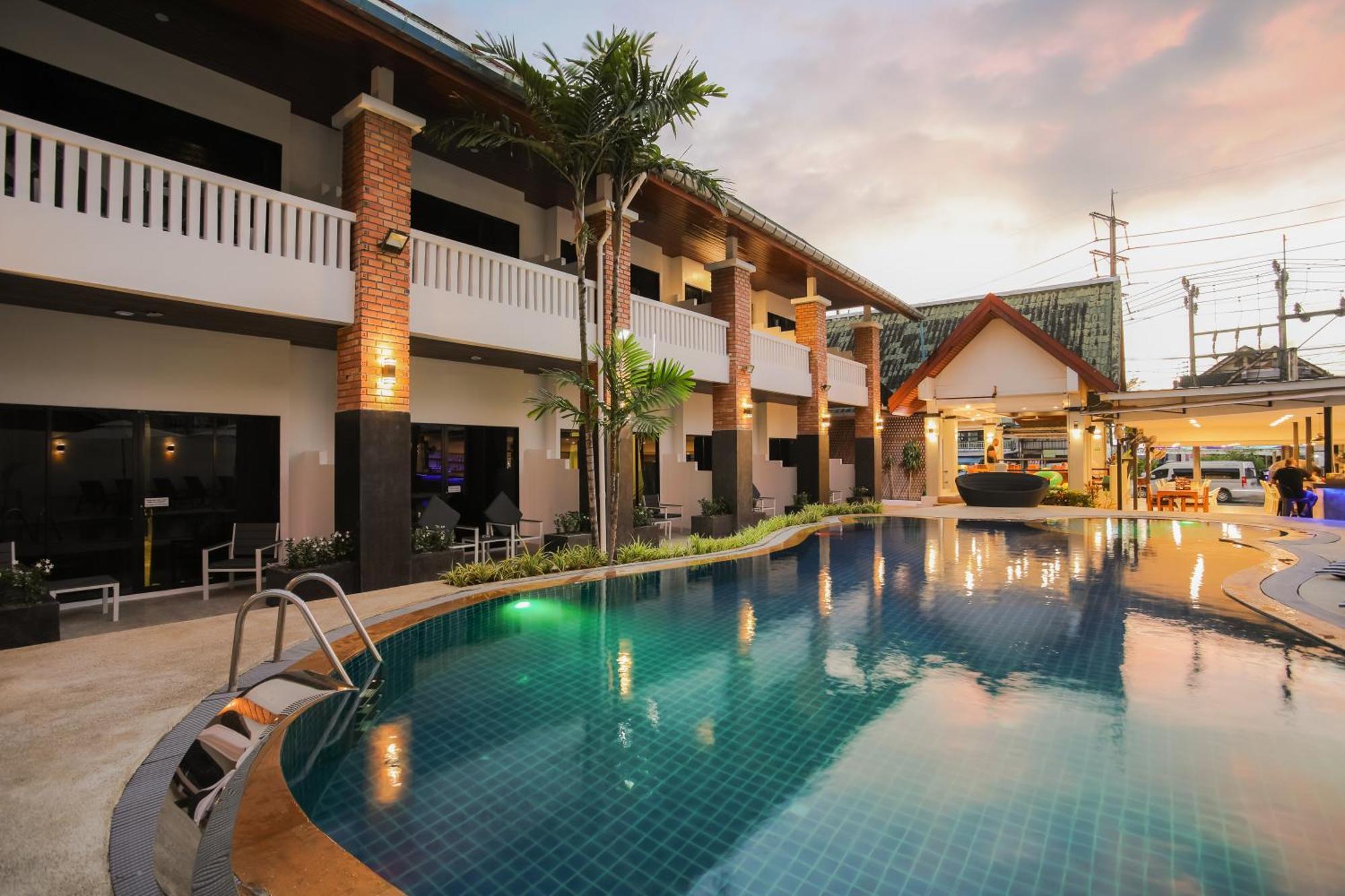 Etk Patong Resort 外观 照片